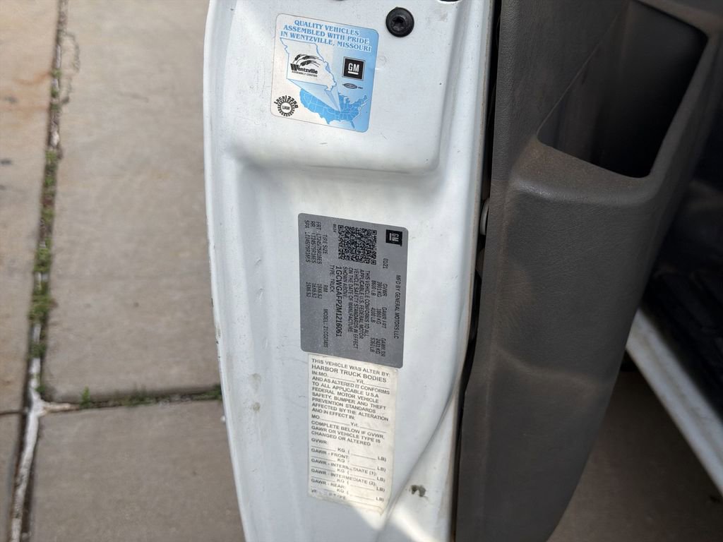 Used 2021 Chevrolet Express 2500 w/ Driver Convenience Package image 6