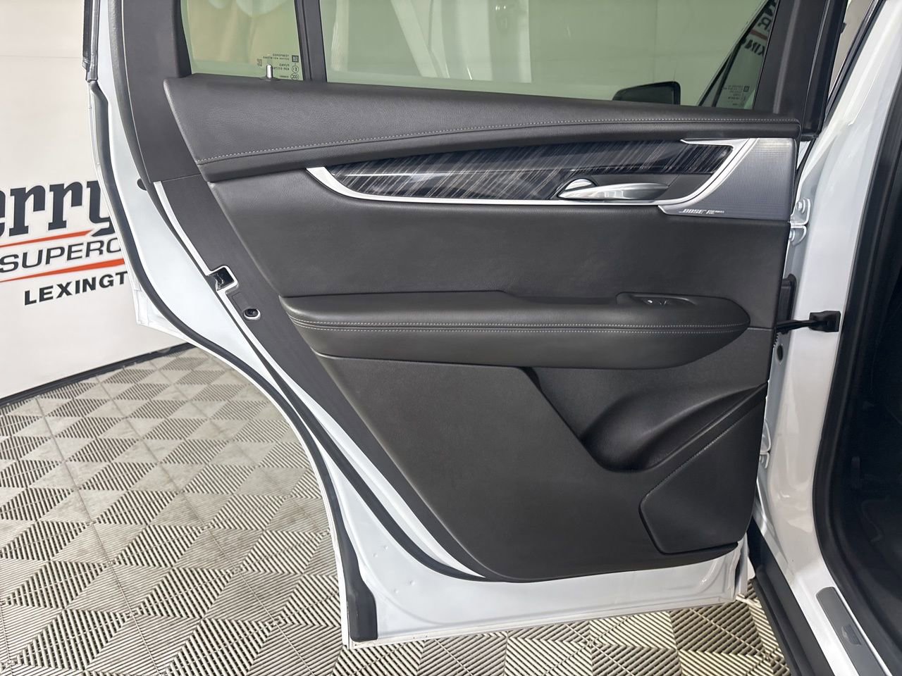 Used 2024 Cadillac XT6 Premium Luxury image 21