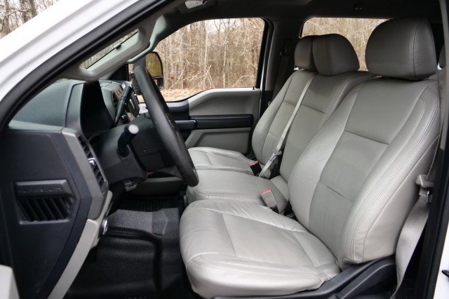 Used 2019 Ford F550 XL / DRW / Knapheide KUV / V8 image 3