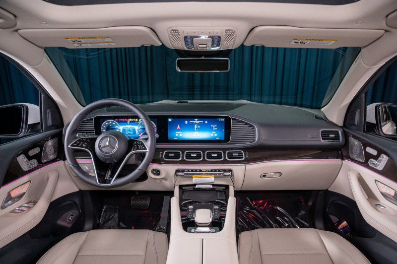 New 2026 Mercedes-Benz GLS 450 4MATIC image 14