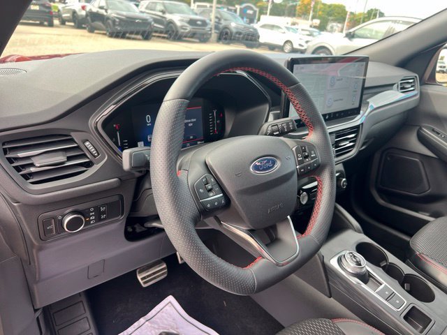 Certified 2024 Ford Escape ST-Line w/ Tech Pack #1 AWD/4WD image 7