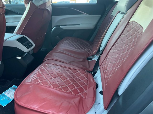 Used 2024 Cadillac Lyriq Luxury image 5