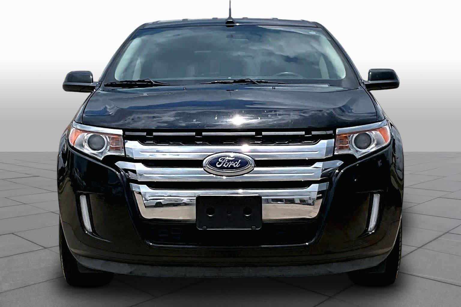 Used 2011 Ford Edge Limited w/ Trailer Tow Package FWD image 3
