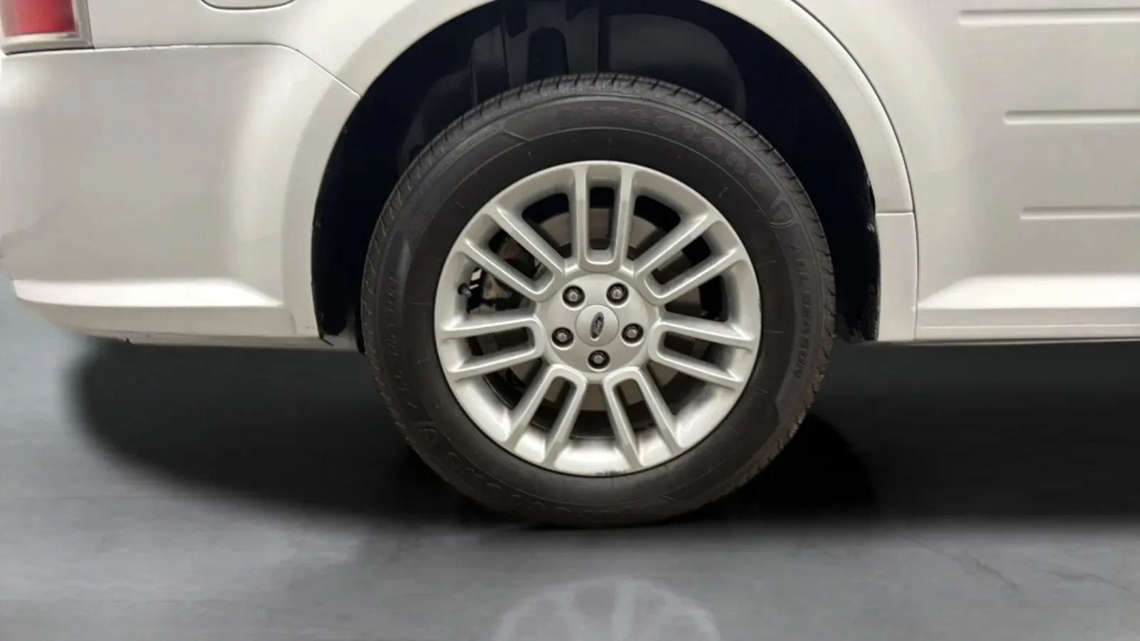 Used 2015 Ford Flex SEL w/ Equipment Group 202A FWD image 27