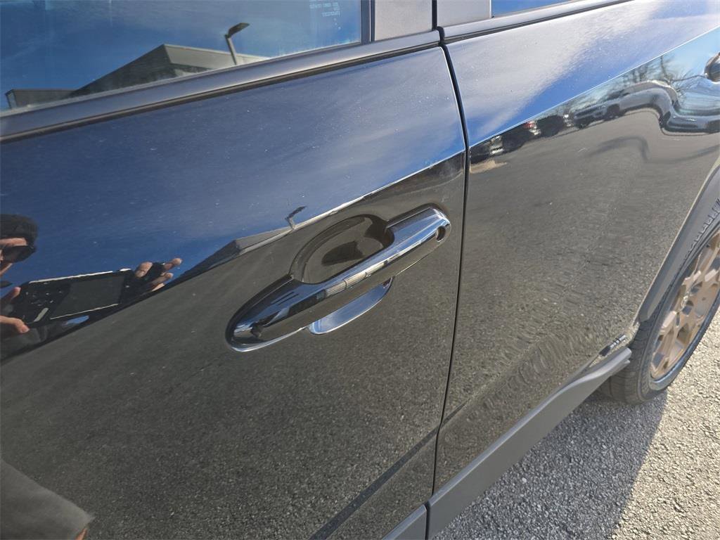 Used 2024 Toyota RAV4 AWD Hybrid image 13