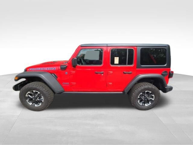 Used 2025 Jeep Wrangler Unlimited Rubicon 4xe w/ Convenience Group AWD/4WD image 3