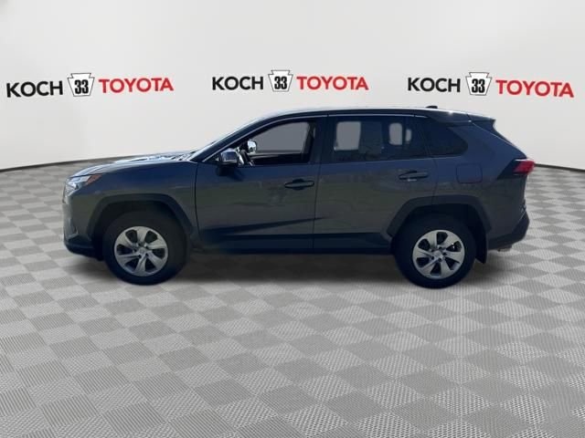 Used 2023 Toyota RAV4 LE image 4