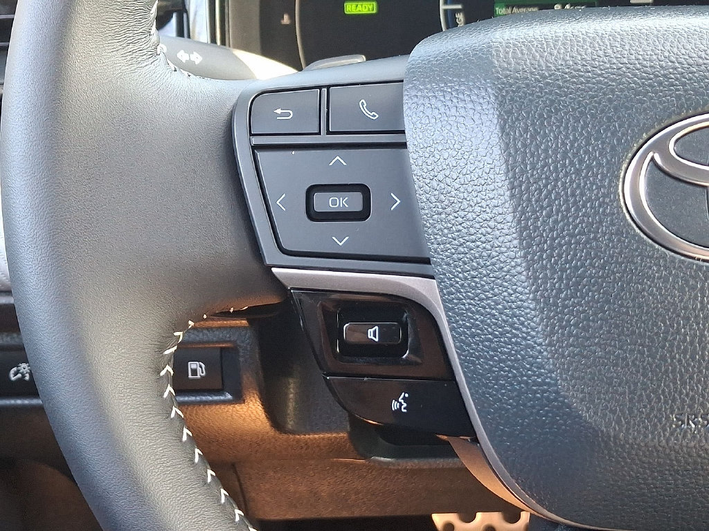 Certified 2026 Toyota Camry SE w/ Convenience Package FWD image 22