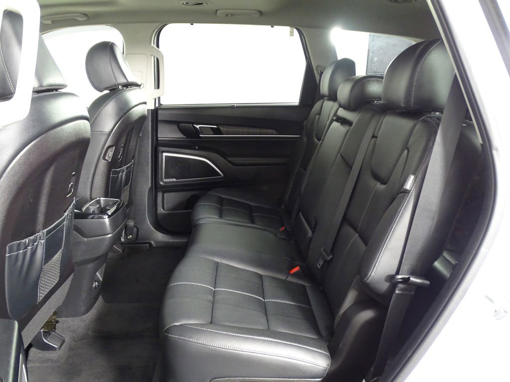 Used 2024 Kia Telluride EX image 13