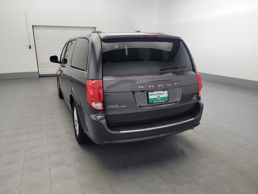 Used 2018 Dodge Grand Caravan SXT image 6