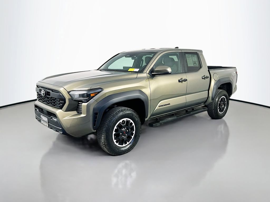 Used 2024 Toyota Tacoma TRD Off-Road AWD/4WD video 3