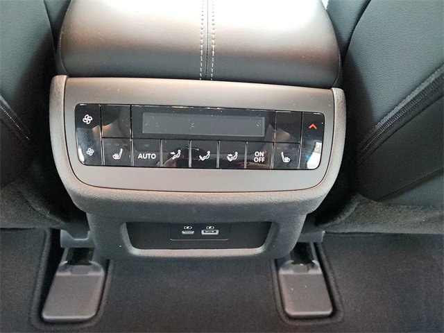 Used 2025 Nissan Pathfinder SL w/ SL Premium Package image 35