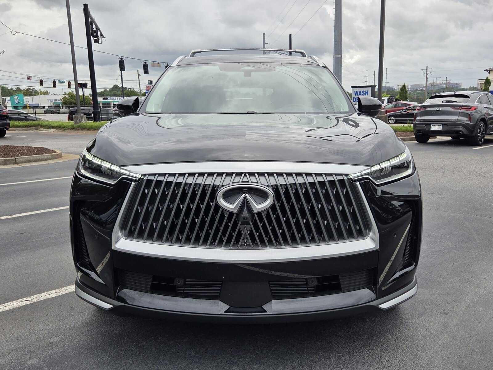 Certified 2026 INFINITI QX60 Luxe w/ Cargo Package FWD image 2