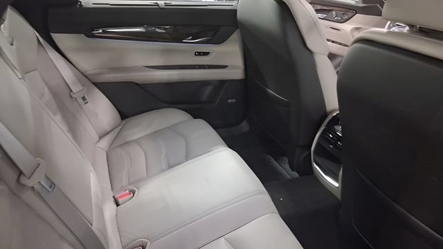 Used 2018 Cadillac CT6 Luxury AWD/4WD image 16