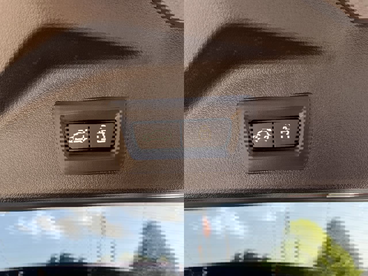 Used 2023 BMW X5 M50i w/ Executive Package image 35