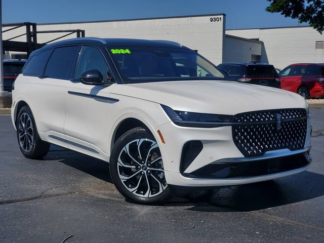 Certified 2024 Lincoln Nautilus Reserve w/ Equipment Group 202A AWD/4WD image 32