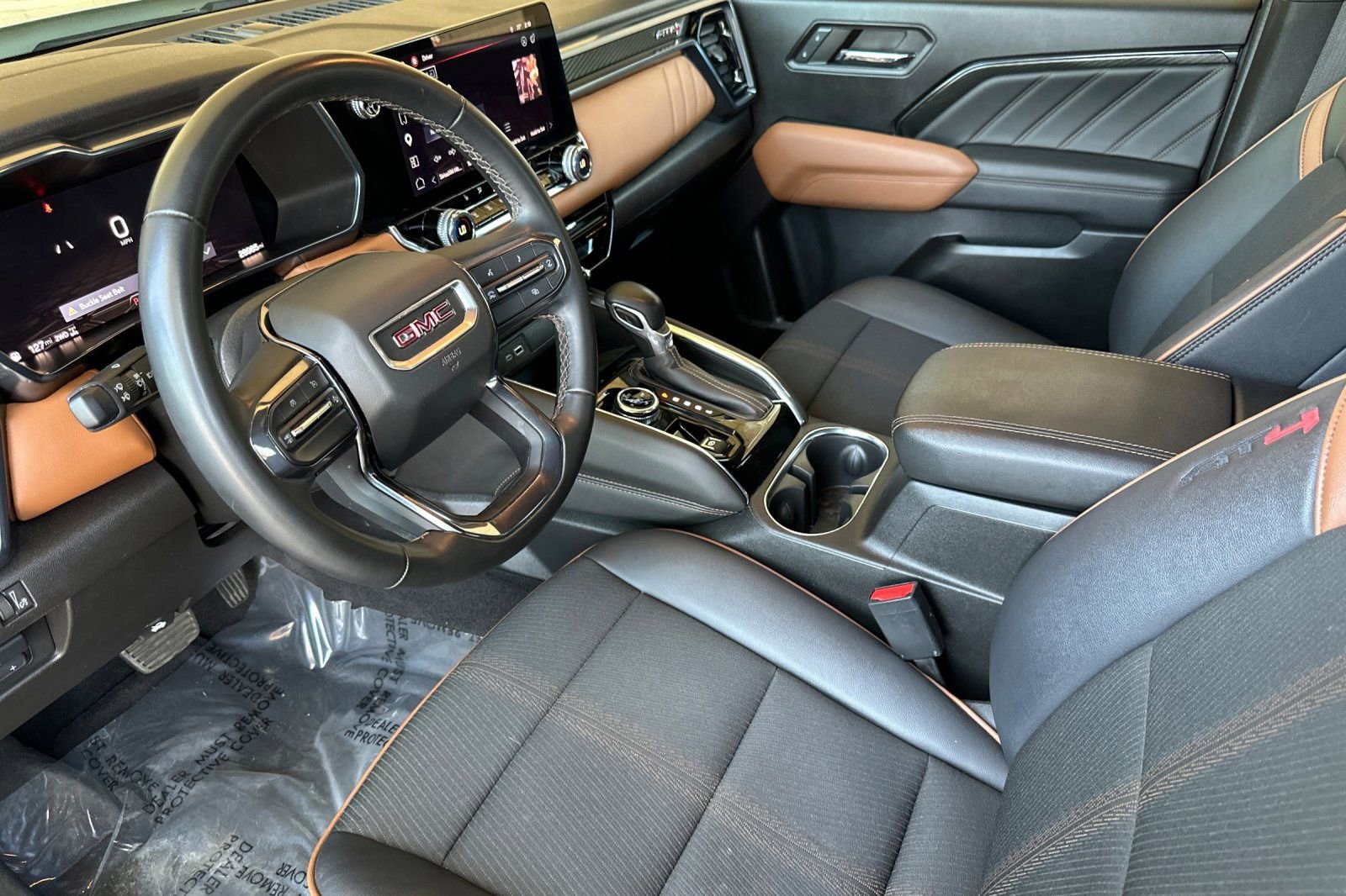 Used 2024 GMC Canyon AT4 AWD/4WD image 10