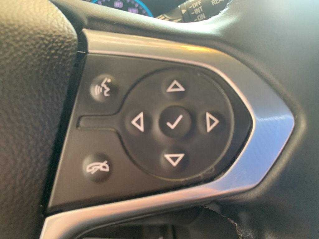 Used 2023 Chevrolet Traverse LT FWD image 21