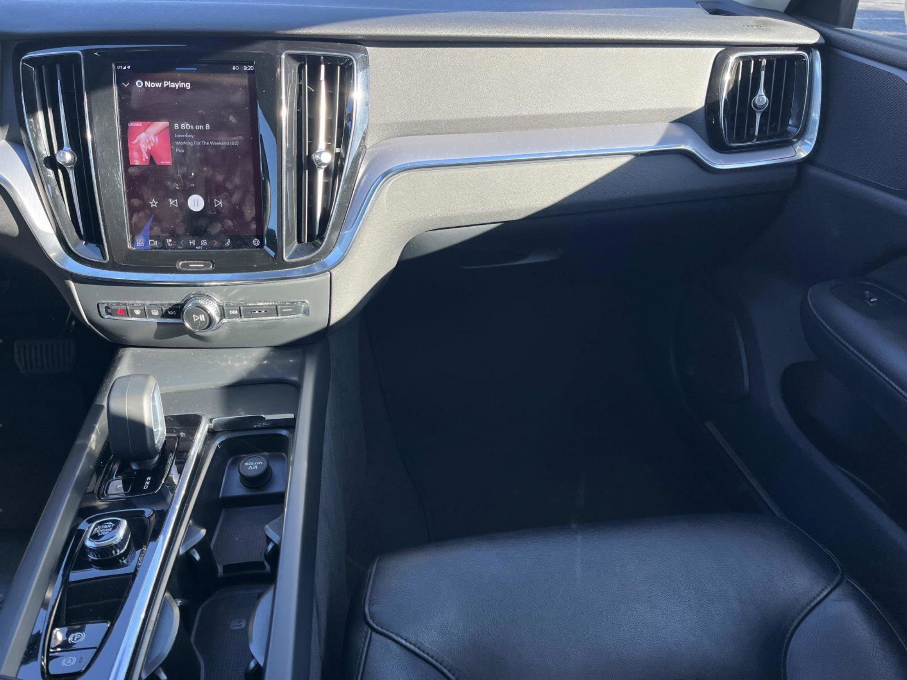 Used 2024 Volvo S60 B5 Core image 11