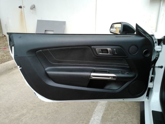 Used 2017 Ford Mustang Shelby GT350 w/ Electronics Package RWD image 18