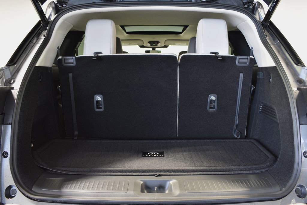 Certified 2026 INFINITI QX60 Luxe w/ Cargo Package AWD/4WD image 5