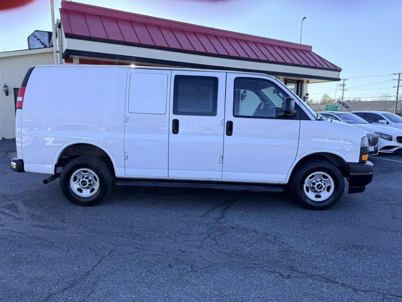 Used 2019 GMC Savana 2500 w/ Driver Convenience Package image 4
