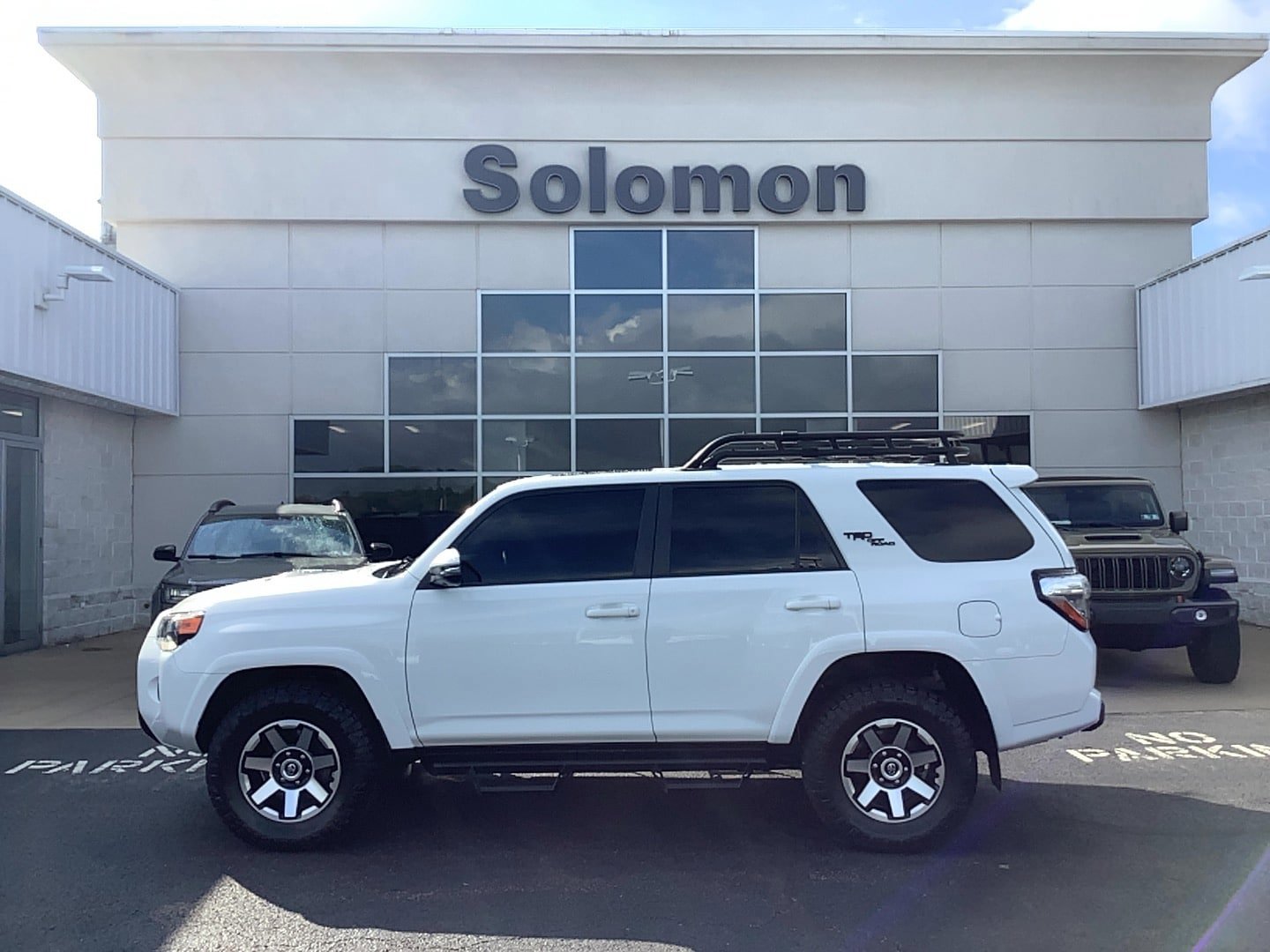Used 2023 Toyota 4Runner TRD Off-Road Premium w/ Off Road Premium Plus Package AWD/4WD image 1