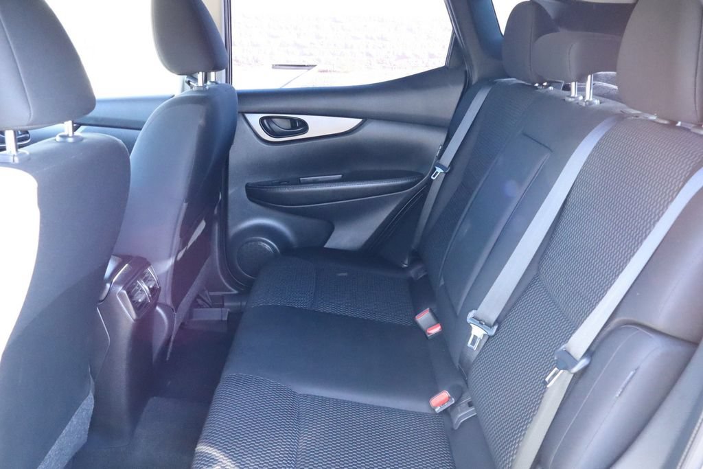 Used 2022 Nissan Rogue Sport S FWD image 35