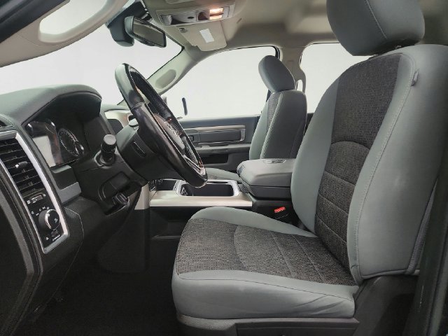 Used 2019 RAM 1500 Classic SLT w/ Black Appearance Group AWD/4WD image 10