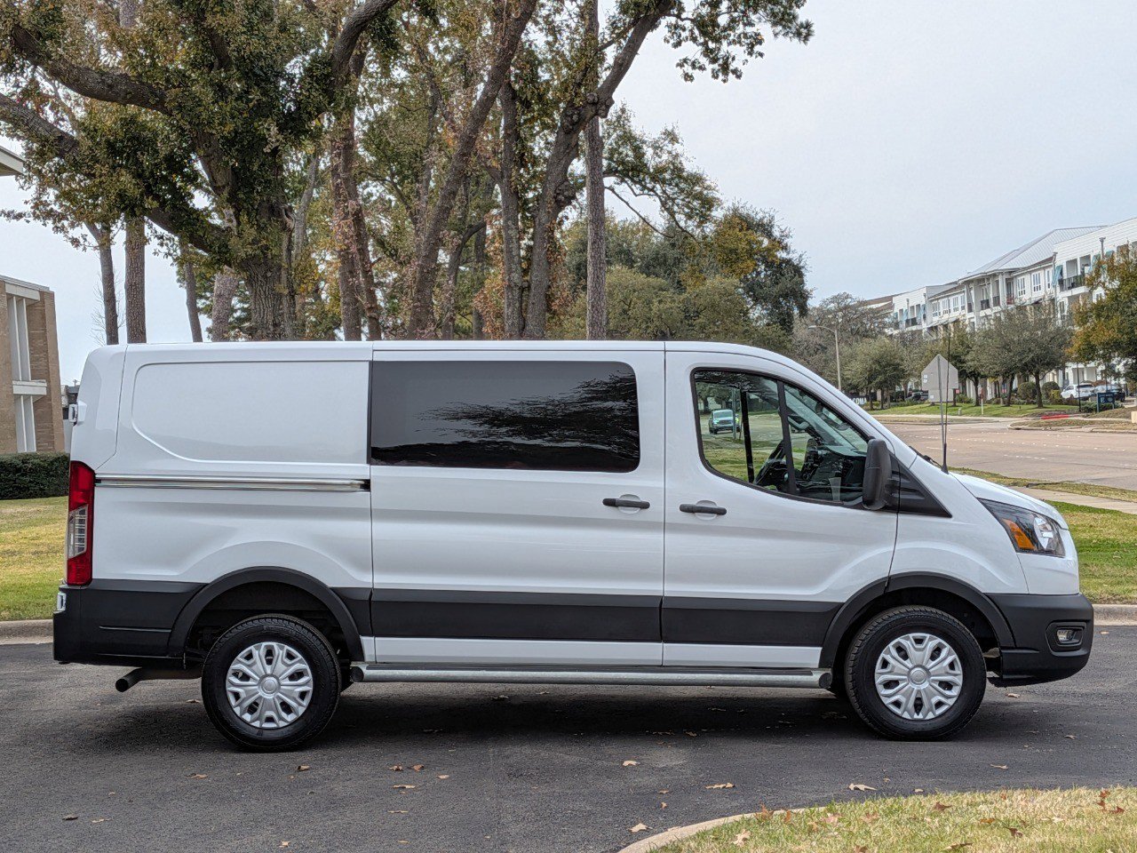 Used 2024 Ford Transit 250 w/ Exterior Upgrade Package image 4