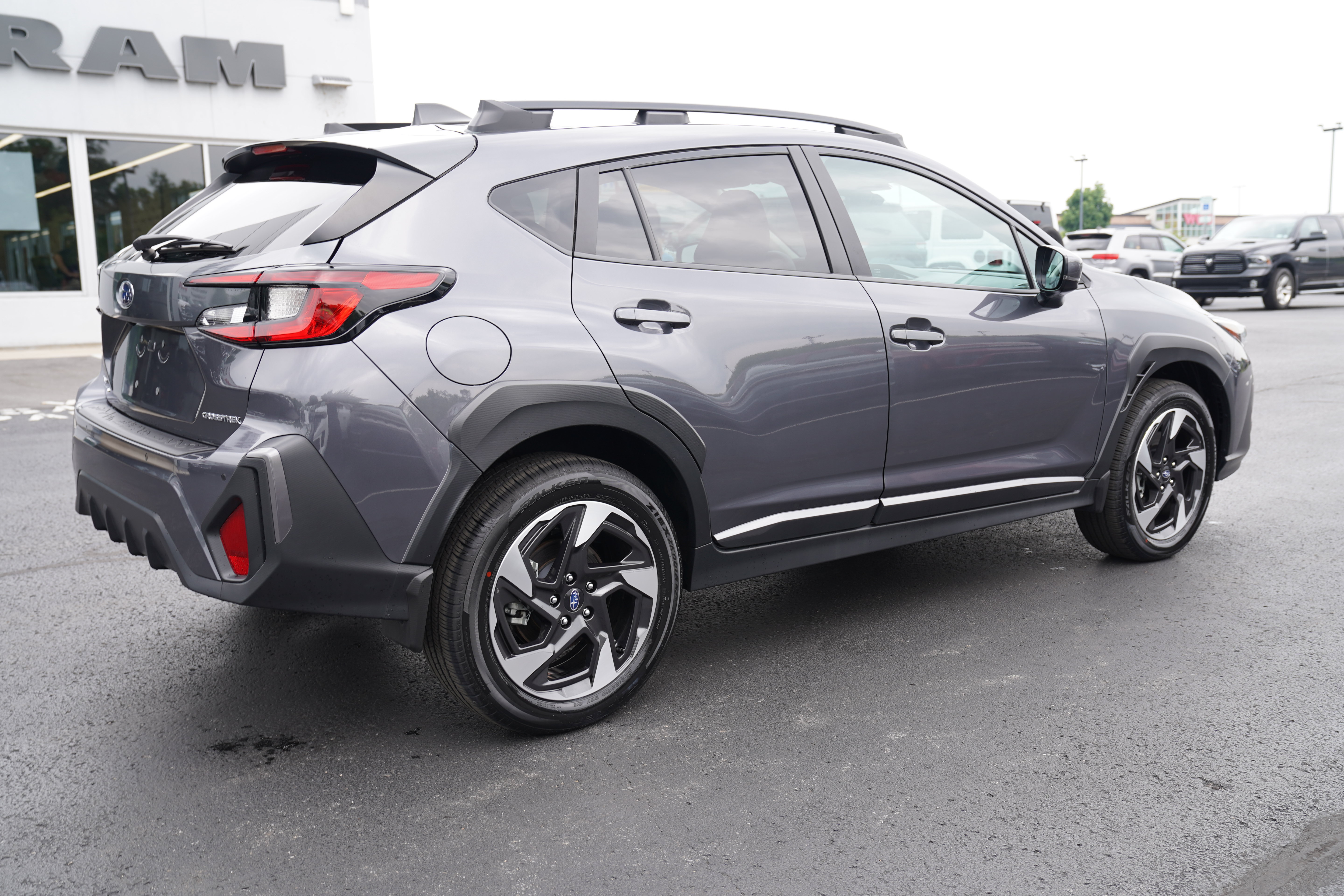 Used 2025 Subaru Crosstrek 2.5i Limited AWD/4WD image 3
