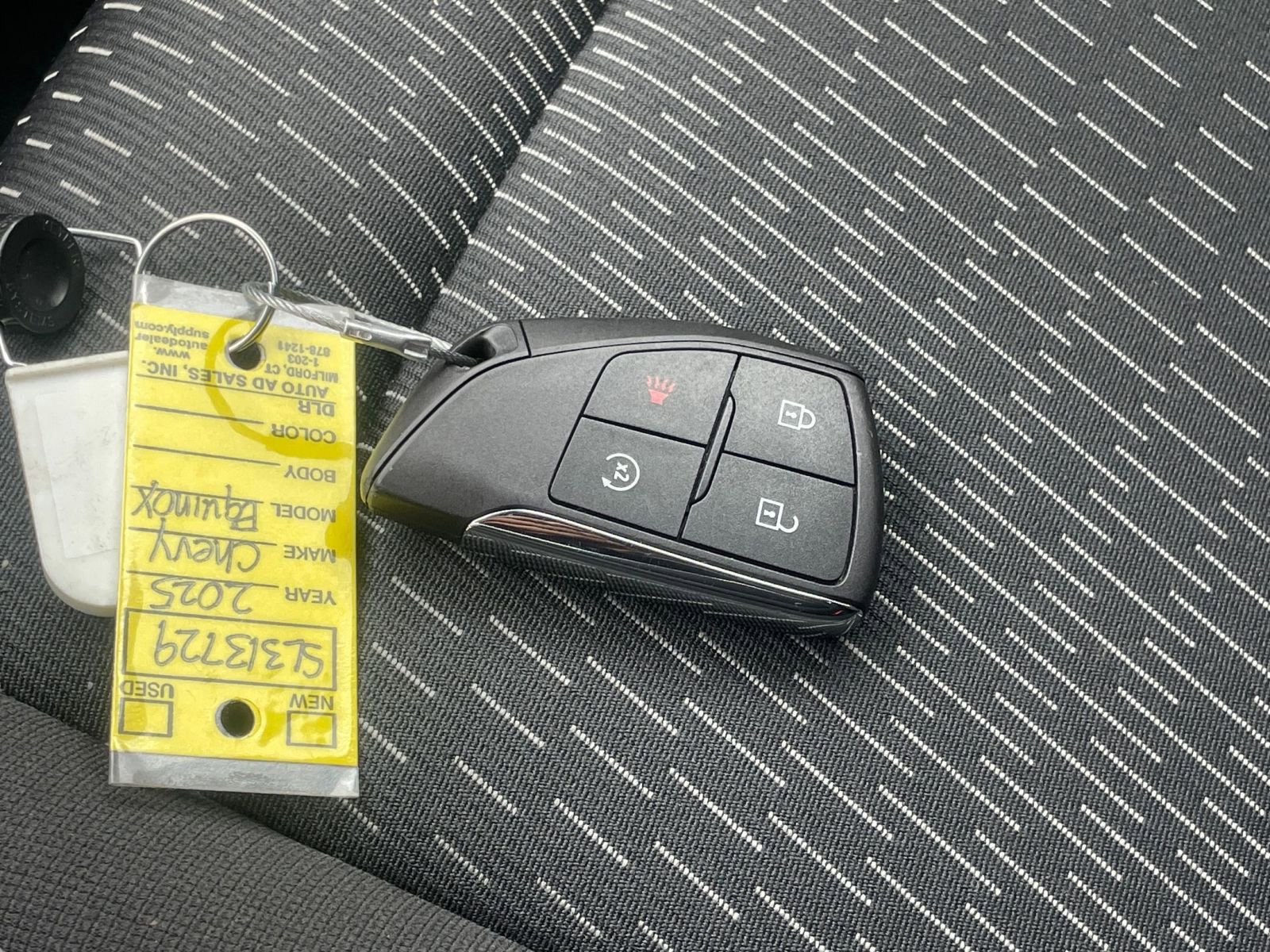 Used 2025 Chevrolet Equinox LT FWD image 24