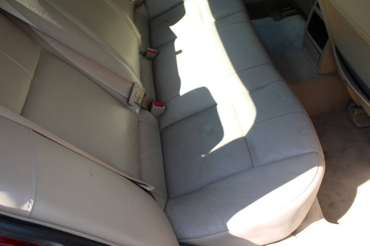 Used 2005 Cadillac STS w/ Preferred Equipment Group RWD image 37