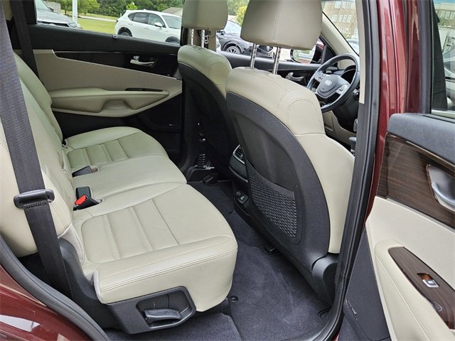 Used 2019 Kia Sorento EX w/ EX Touring Package image 18