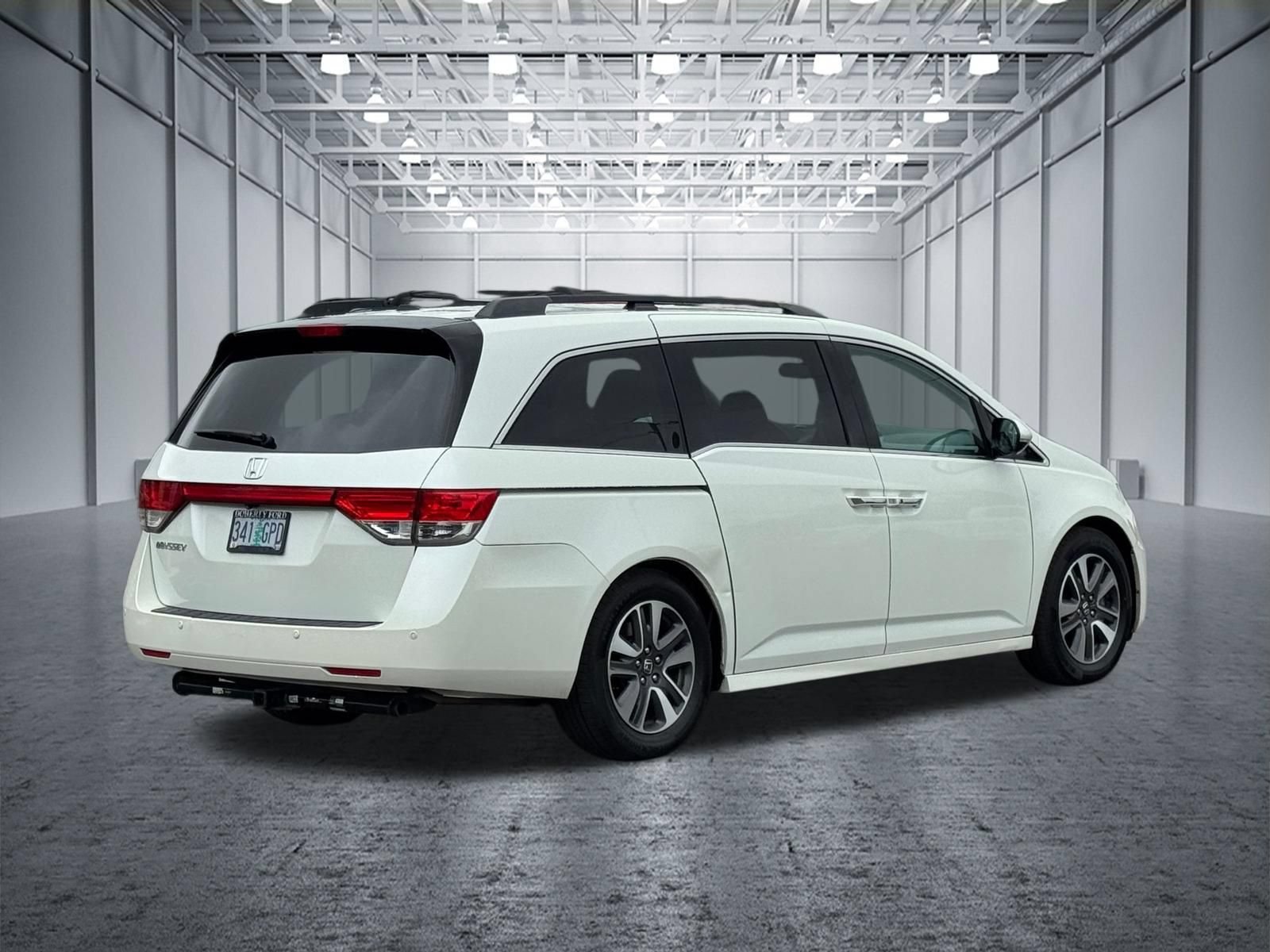 Used 2014 Honda Odyssey Touring Elite image 11