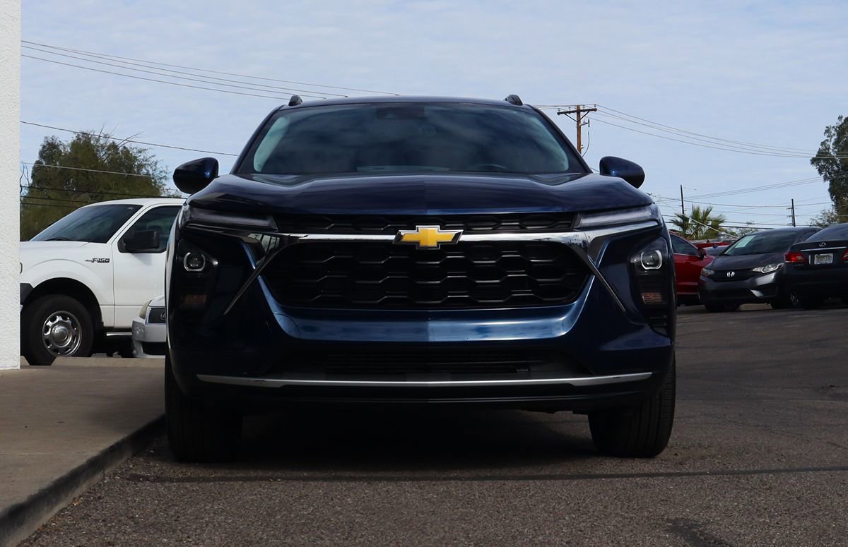 Used 2024 Chevrolet Trax LT w/ Driver Confidence Package FWD image 17