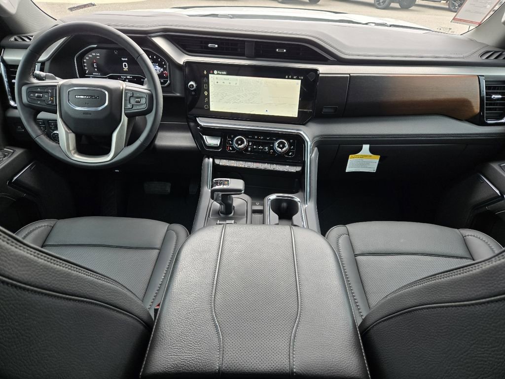 Used 2024 GMC Sierra 1500 Denali w/ Technology Package AWD/4WD image 2