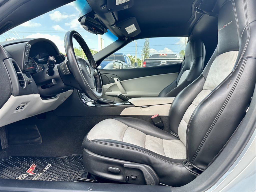 Used 2011 Chevrolet Corvette Grand Sport w/ Preferred Equipment Group RWD image 30