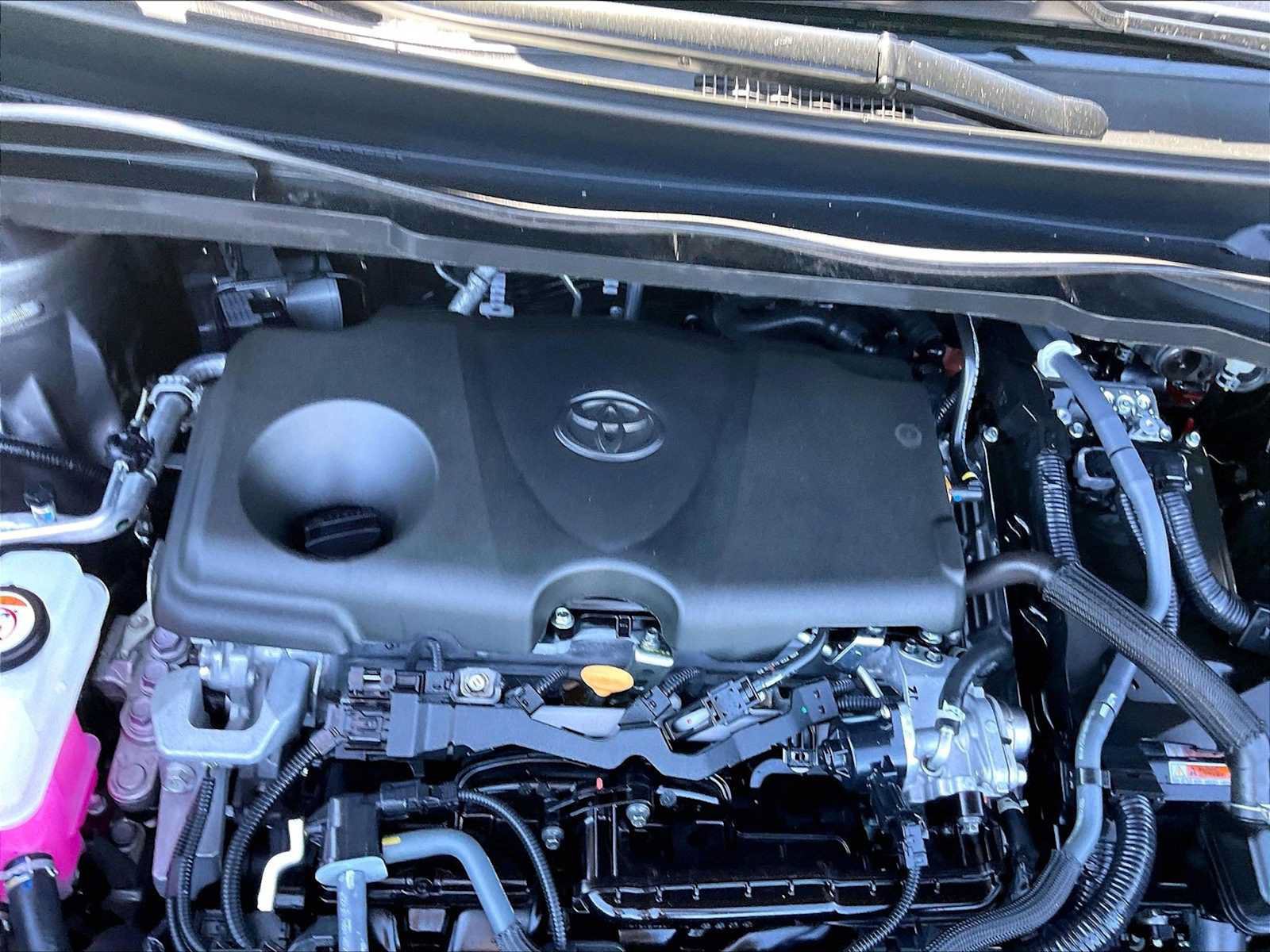 Used 2024 Toyota Sienna Platinum FWD image 32