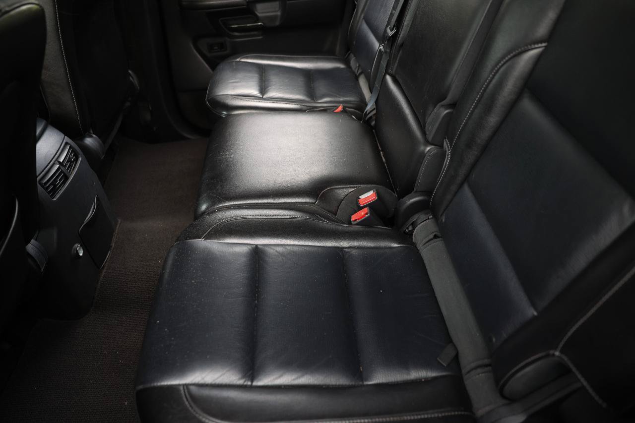 Used 2010 Nissan Armada Titanium RWD image 10