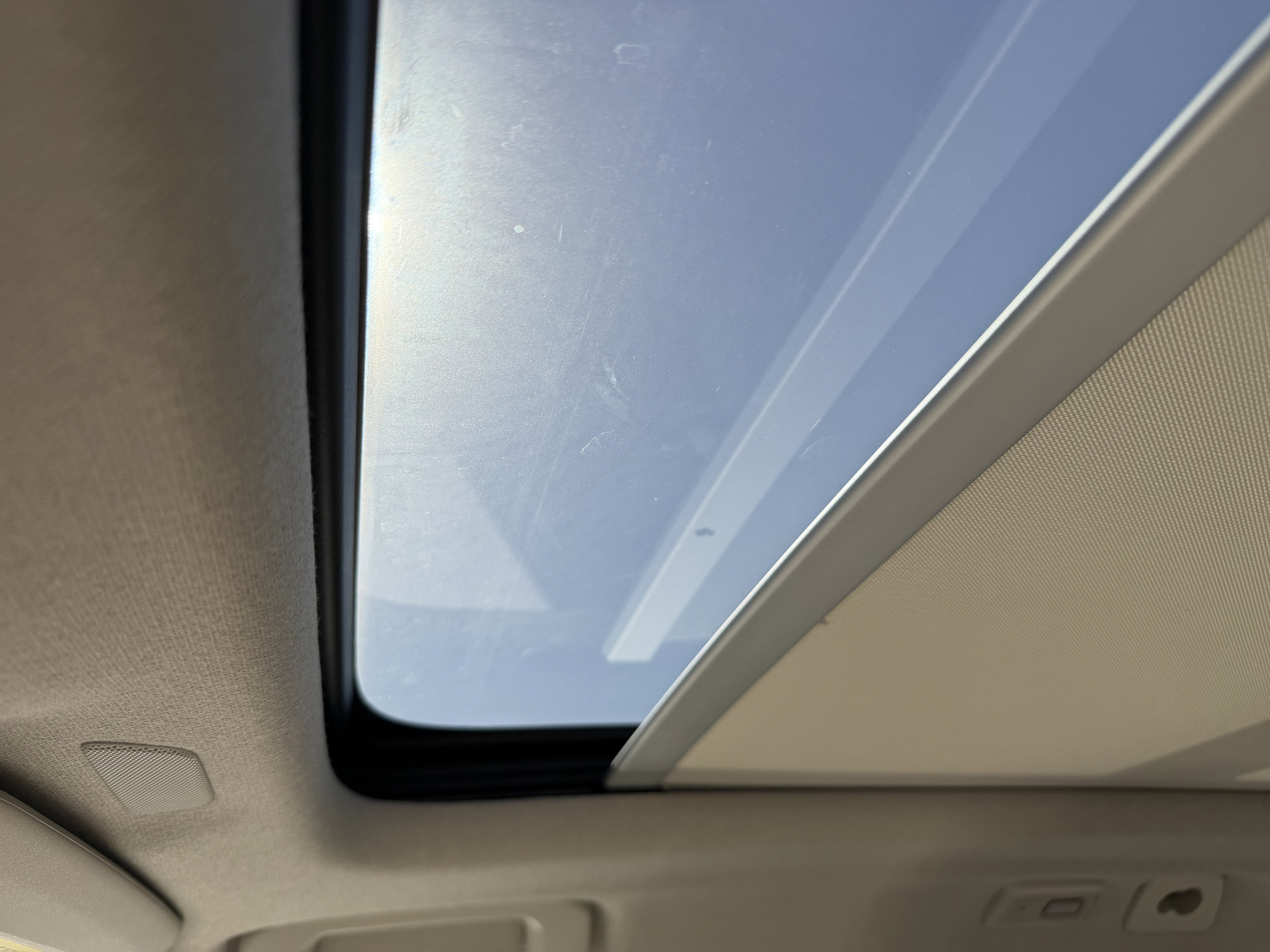 Certified 2023 Volvo XC40 B5 Plus w/ Protection Package Premier image 20