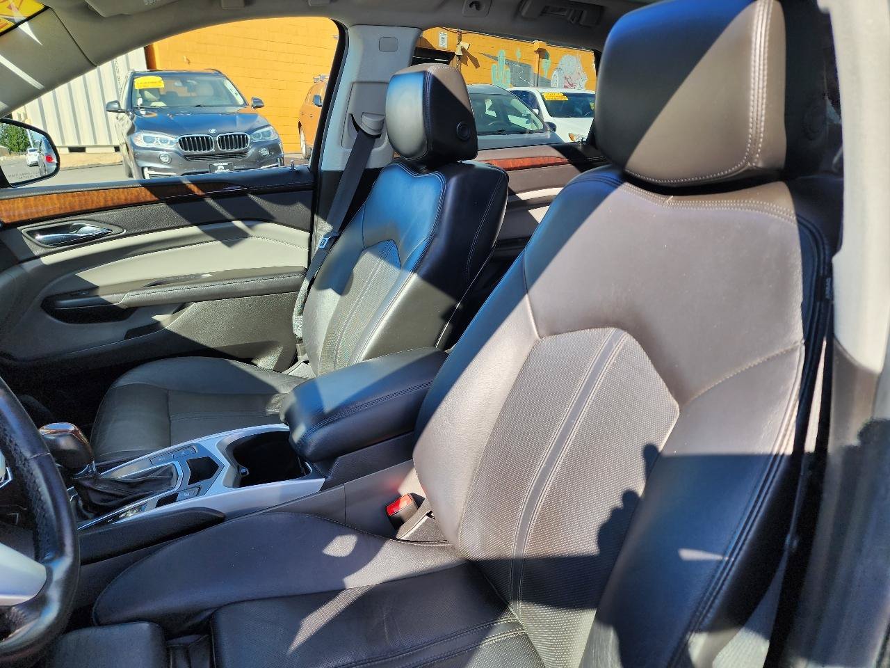 Used 2010 Cadillac SRX Luxury FWD image 14