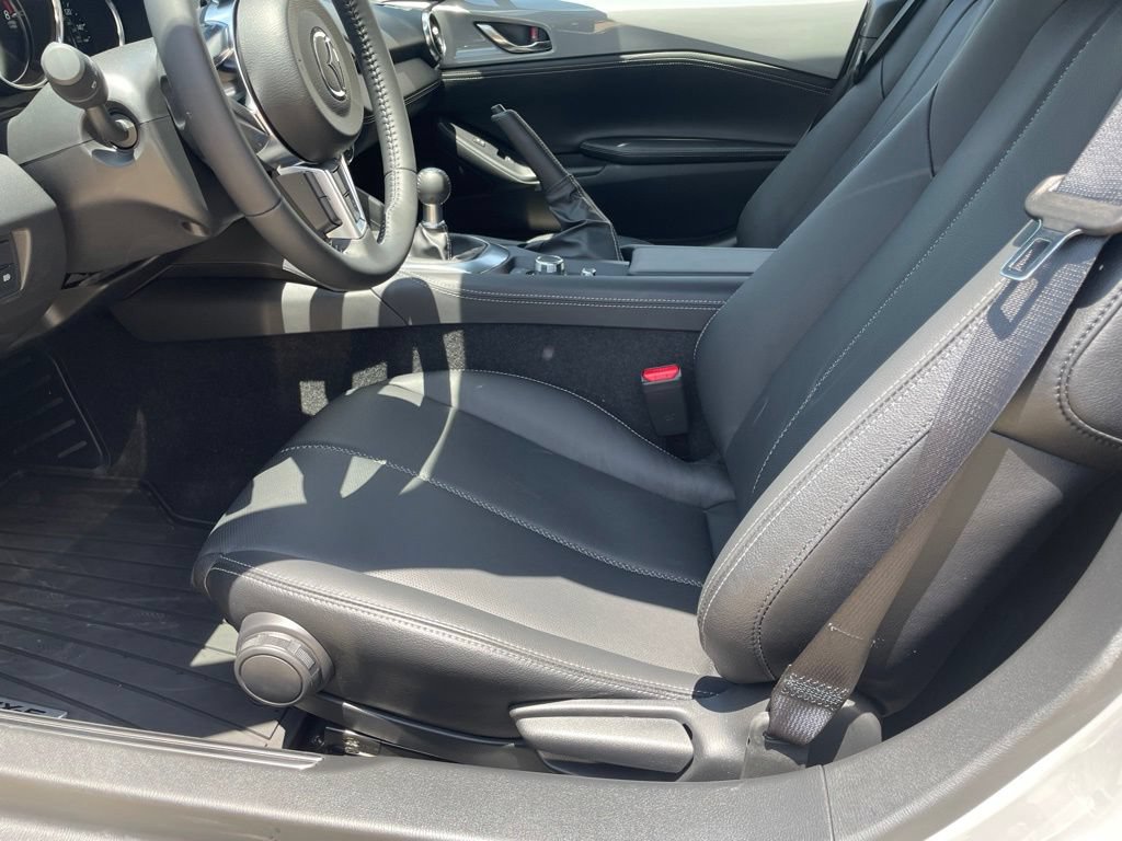 Used 2026 MAZDA MX-5 Miata RF Grand Touring RWD image 9
