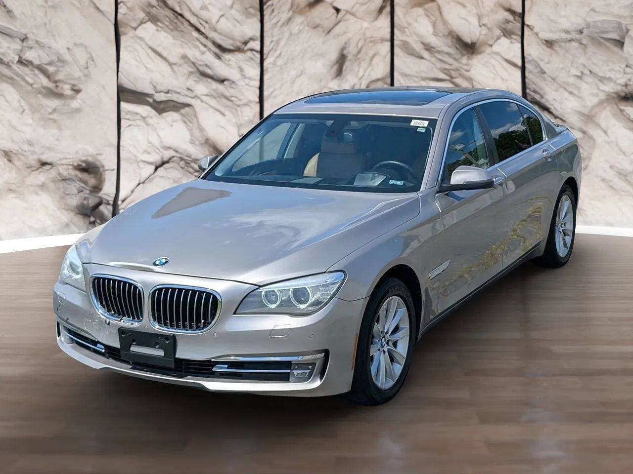 Used 2013 BMW 740Li xDrive AWD/4WD image 3