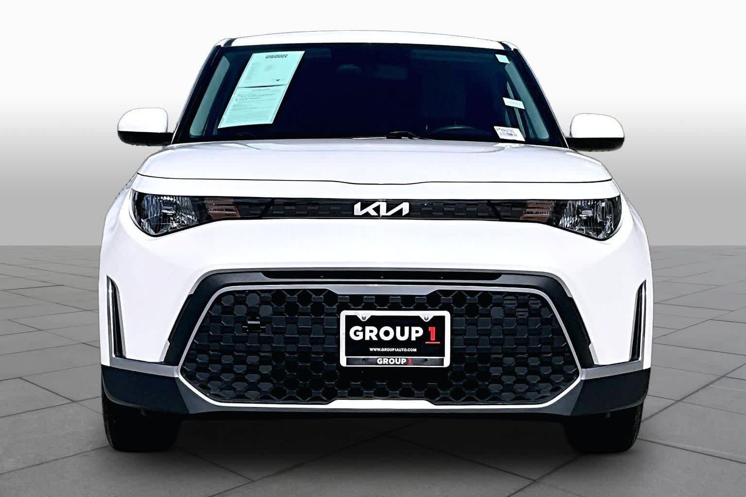 Used 2023 Kia Soul LX w/ Option Group 015 FWD image 4
