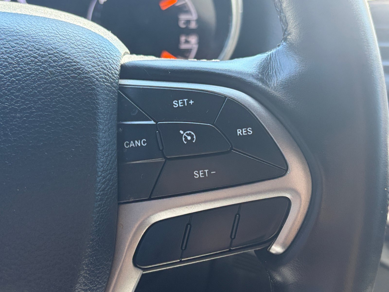 Used 2021 Jeep Grand Cherokee Laredo AWD/4WD image 18