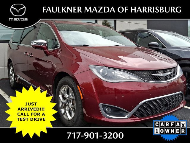 Used 2017 Chrysler Pacifica Limited image 1
