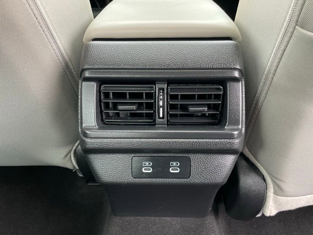 Used 2025 Honda Accord SE image 37