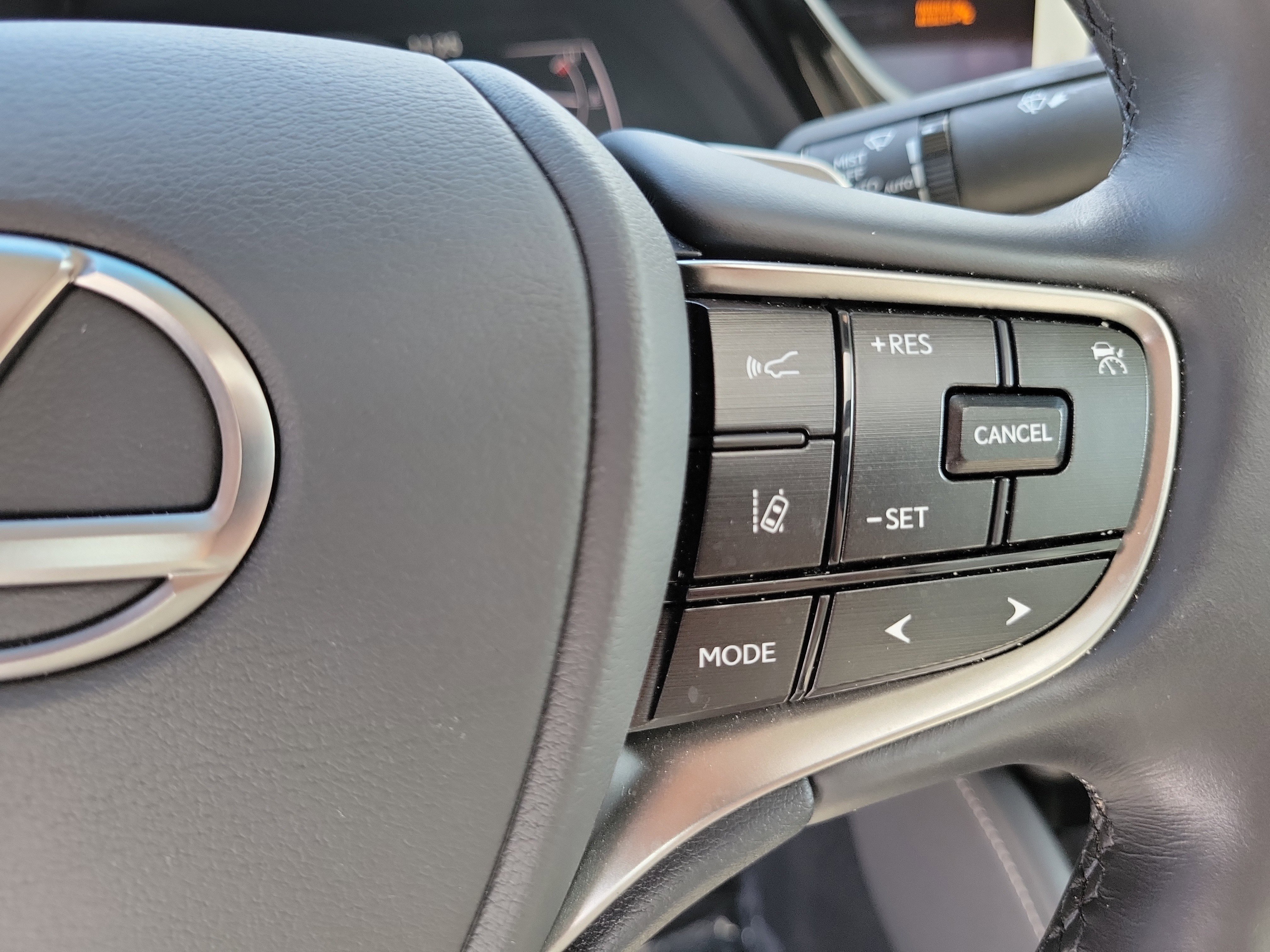 Used 2025 Lexus ES 350 w/ Premium Package FWD image 29