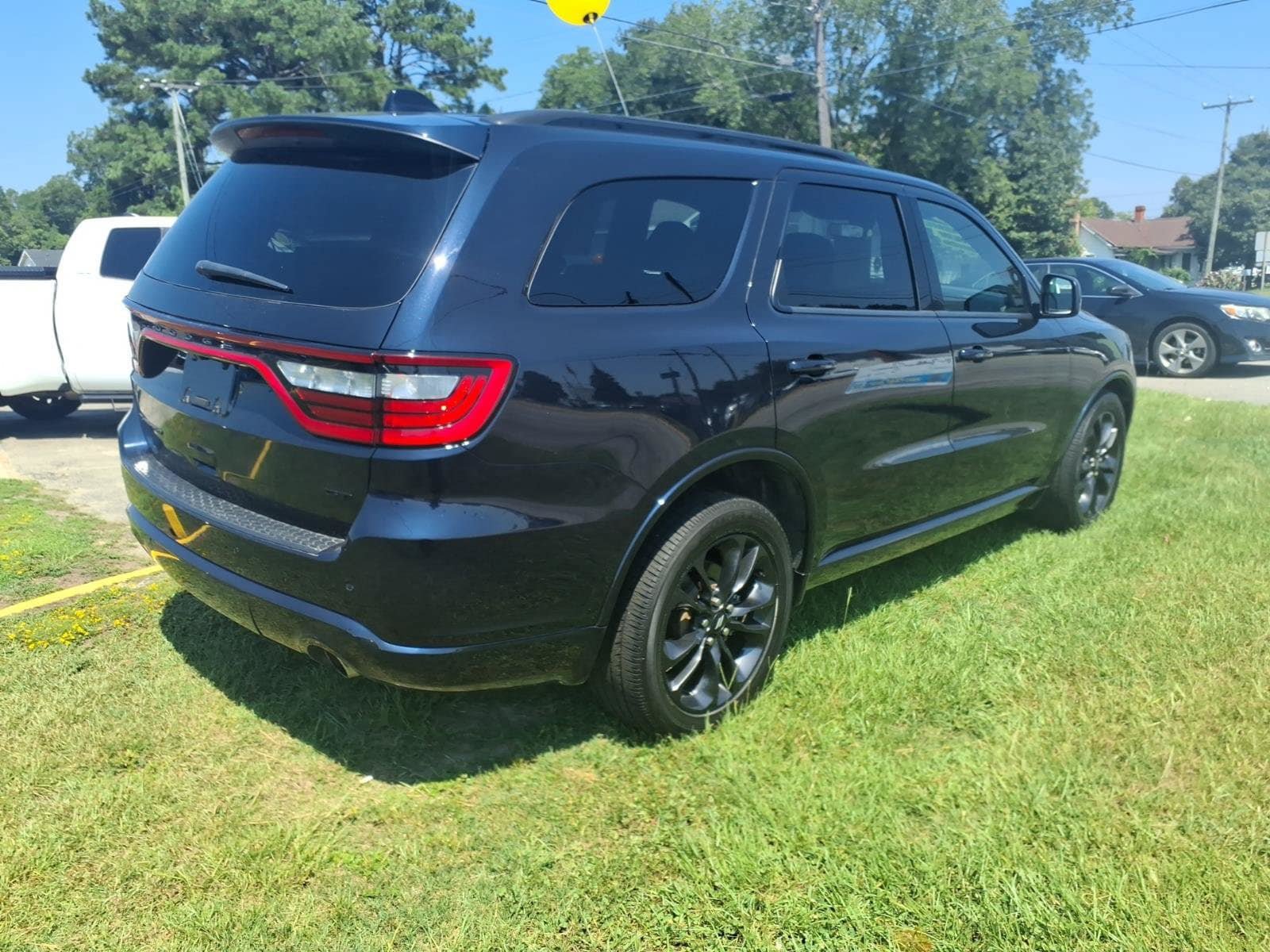 Used 2025 Dodge Durango GT w/ Blacktop Package RWD image 2